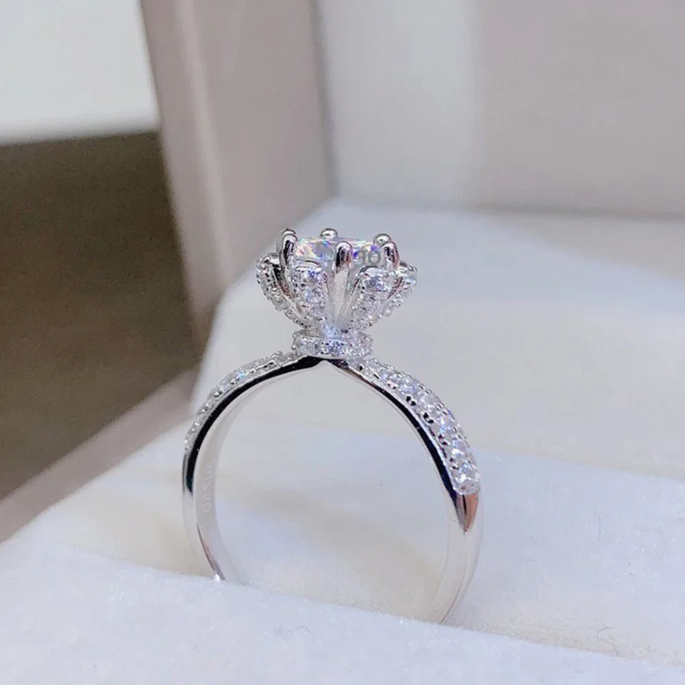 Certified 5ct. t.w. Moissanite Diamond Flower Wedding Engagement Ring NEW